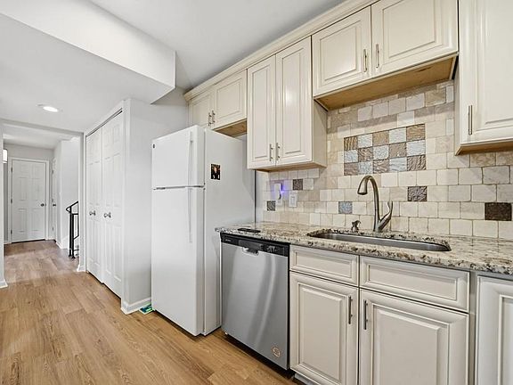 4th image of 3301 Henderson Mill Rd APT U1