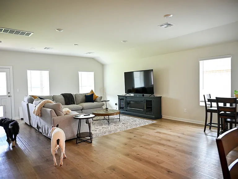2929 Firefly Dr — Photo 9
