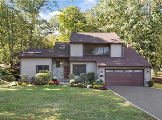 112 Devonshire Rd, Larchmont, NY 10538