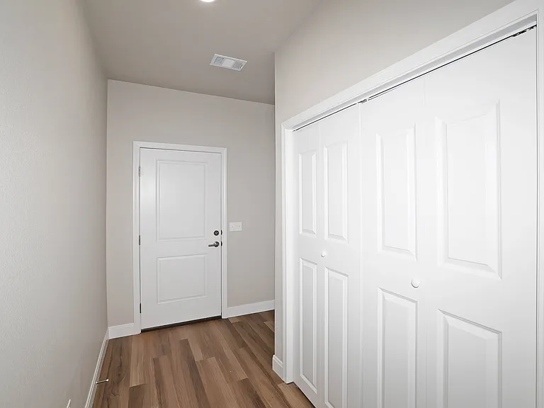 19100 Mid Country Blvd #C — Photo 3