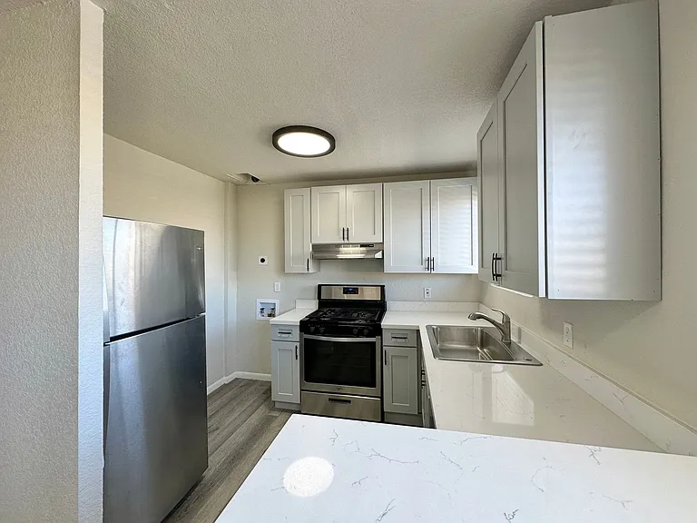 Newly Remodeled! Viewable November 8th! — Photo 9