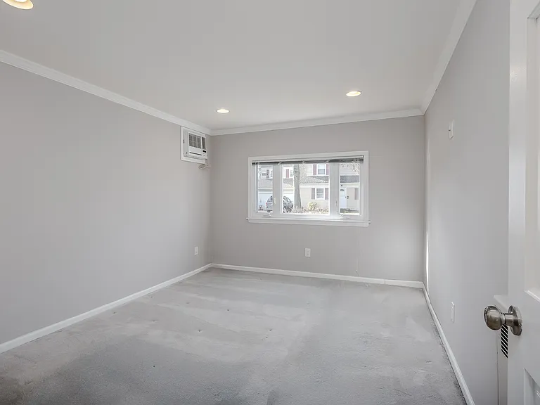 152 Charles St #1 — Photo 9