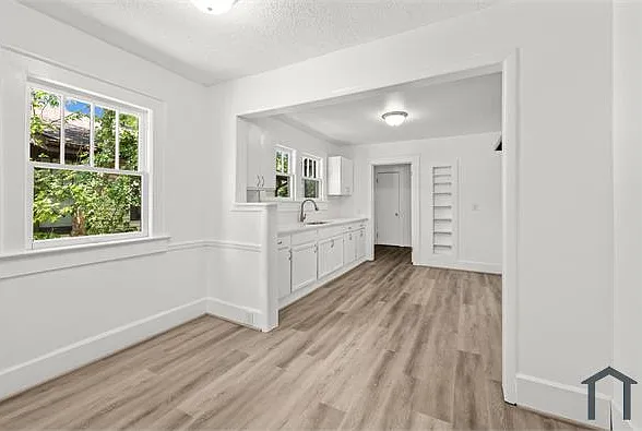 1436 44th St — Photo 15