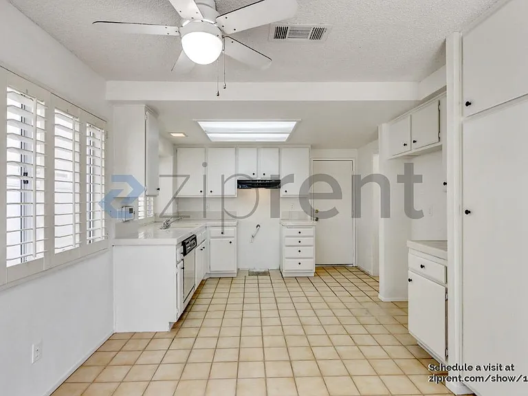 116 N Plymouth Way — Photo 7