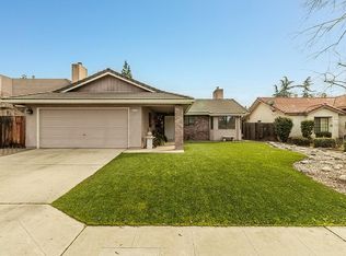 9326 N Barton Ave, Fresno, CA