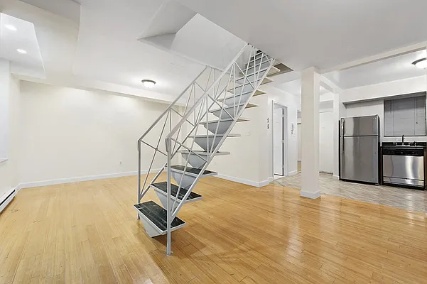 Rented by Grand Group Realty | media 19