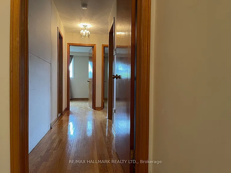 227 Elgin Mills Rd W — Photo 4