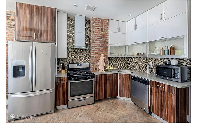 Rented by Douglas Elliman | media 18