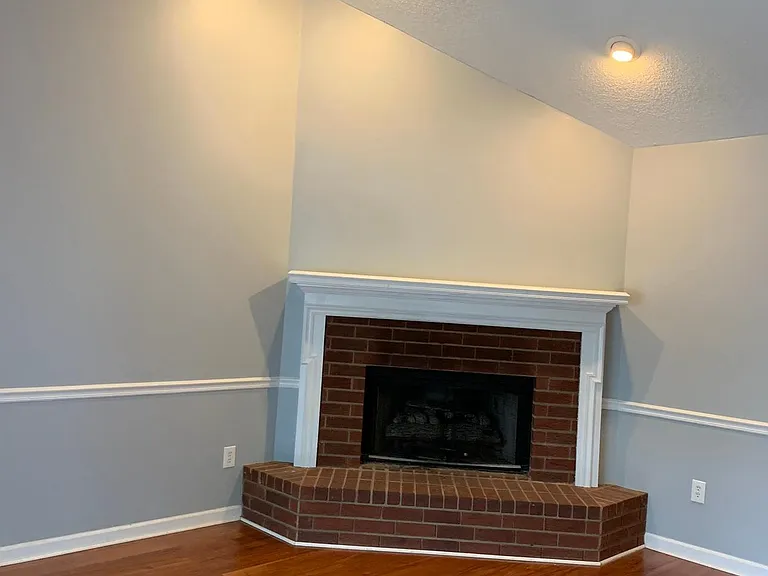 670 Tara Ln — Photo 5