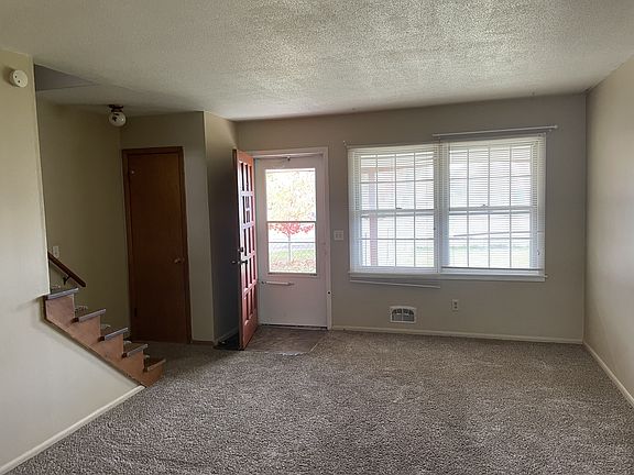 4th image of 6546 Central Ave NE