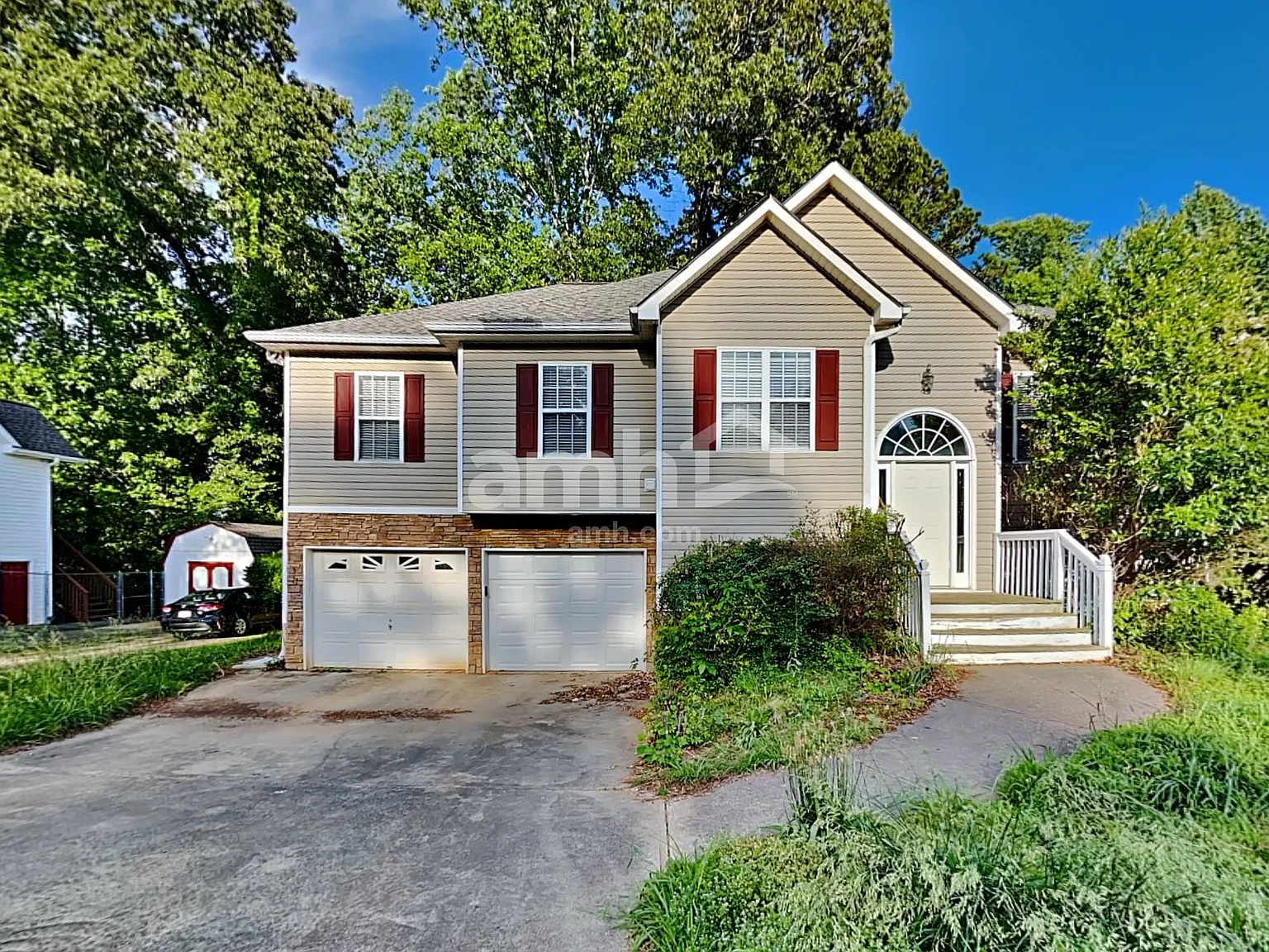 3 bed, 2.0 bath, 1564 sqft, $2,095 — Photo 1