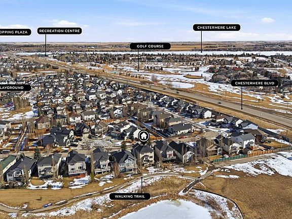 3rd image of 212 NE Springmere Rd