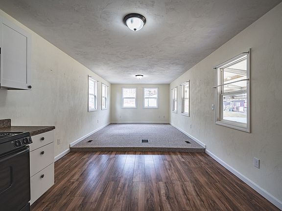 5th image of 8 Conestoga Trl