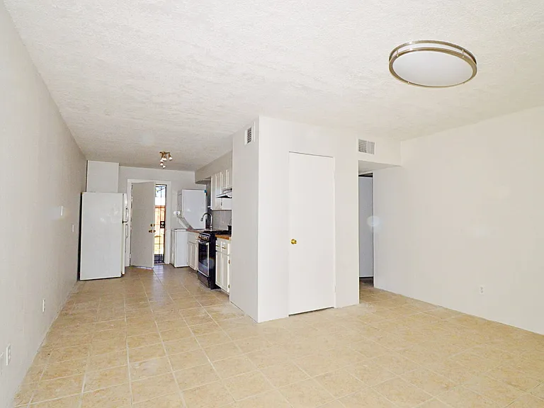 43145 Kenya Dr #A — Photo 3