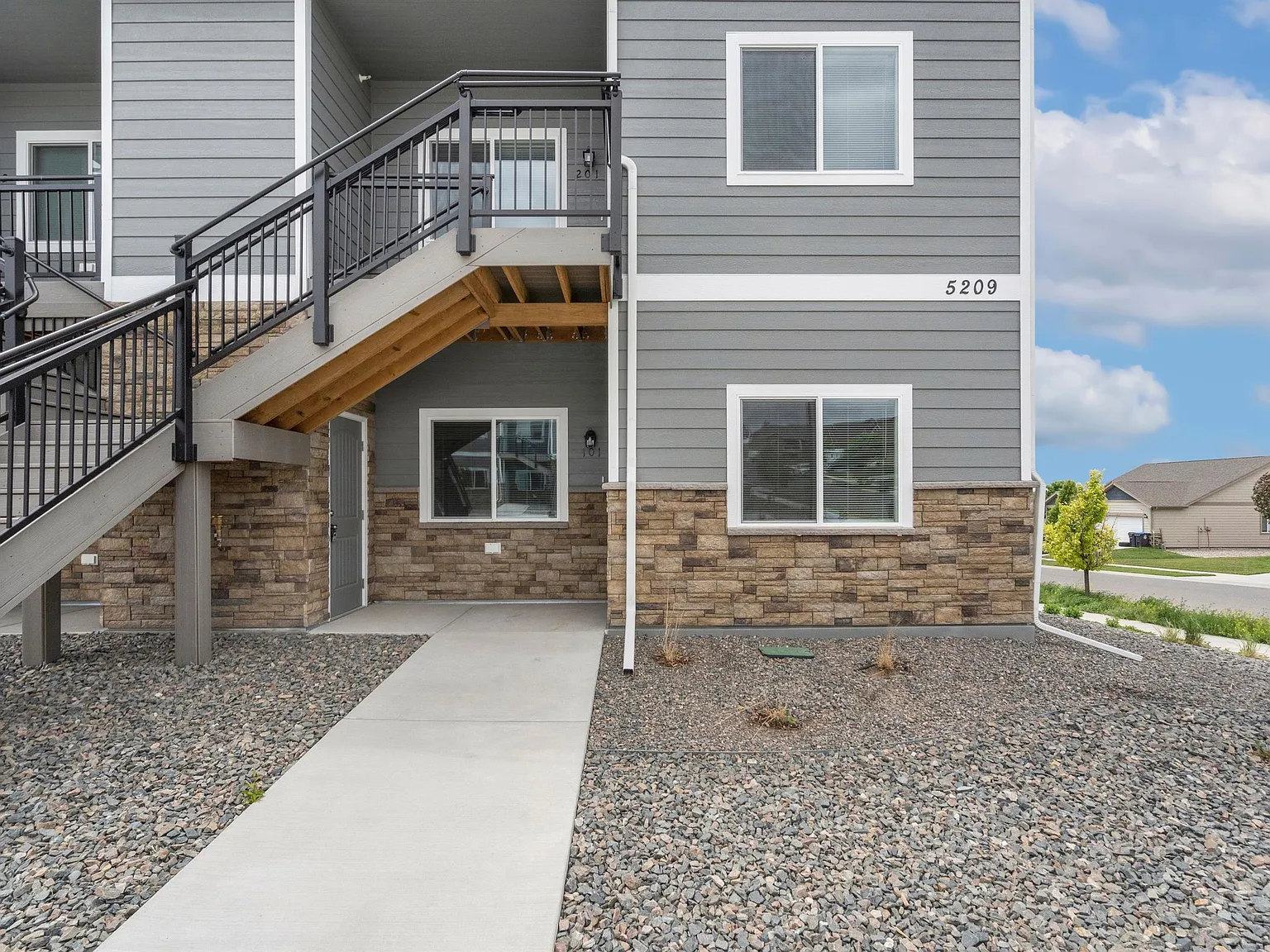 5210 Boulder Court - 102 — Photo 2