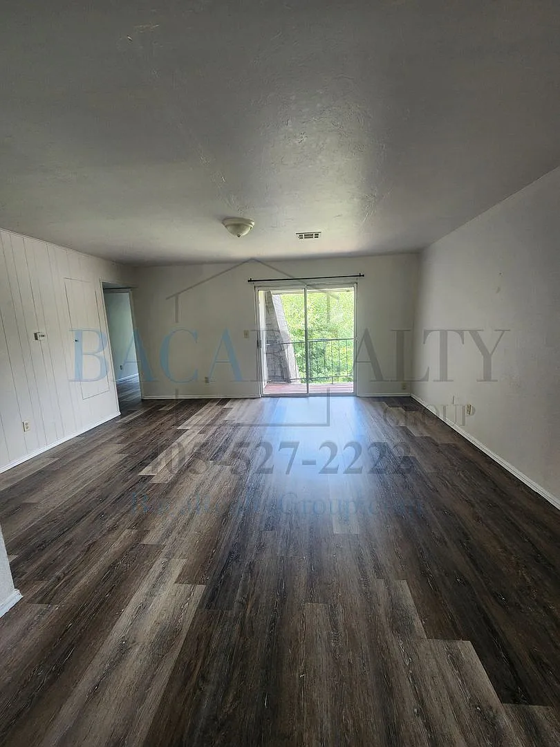 Spacious 2 bedroom 1 bath in Norman! — Photo 3