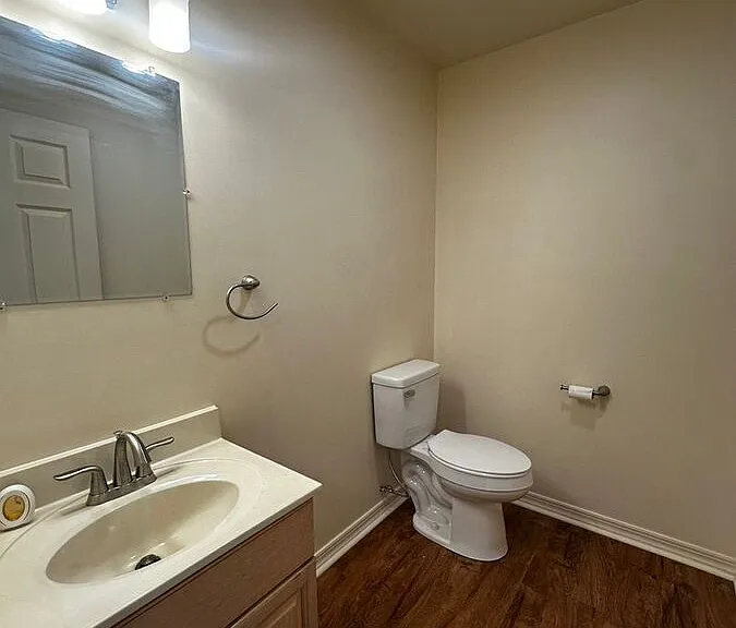 126 Commerce St — Photo 15