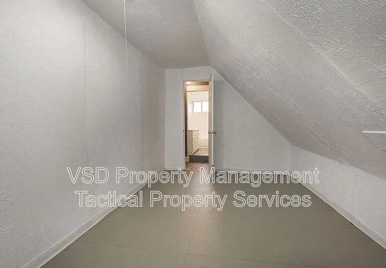 12339 Chesterfield Ave #3 — Photo 16