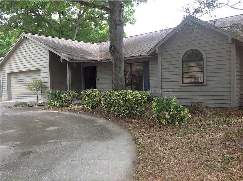 2nd image of 1841 Laurence Ct