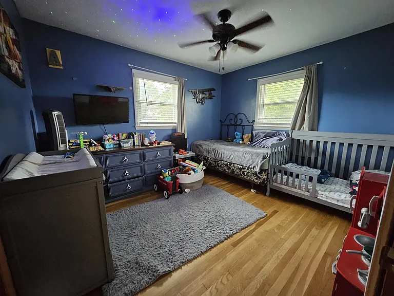 521 Stonehaven Dr — Photo 19