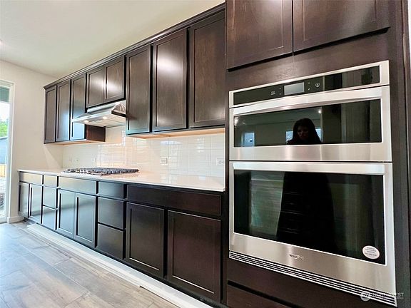 5th image of 1423 NW Swenson Court #39