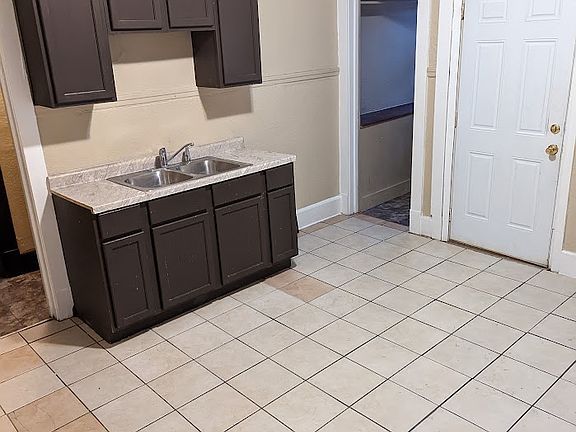 4th image of 3126 N 25th St #3126