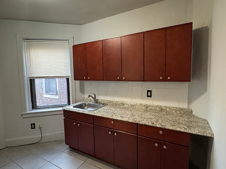 546 S 54th St #2 — Photo 10