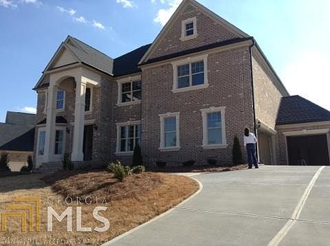 2nd image of 901 Fire Thorn Dr