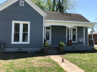 216 S Greensburg St, Hodgenville, KY 42748