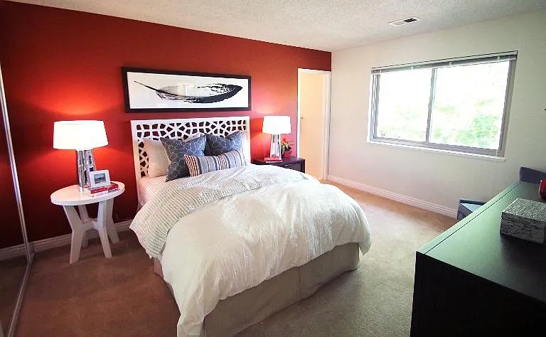 Glenbrook Apartments — Photo 43