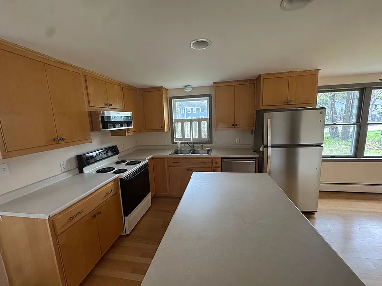 36 Church St — Photo 4