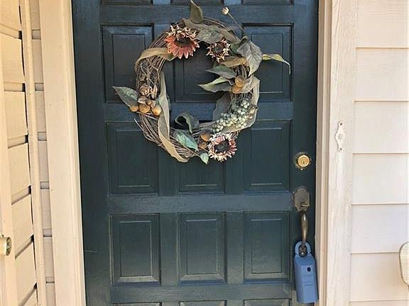 4th image of 845 Dublin Dr APT C