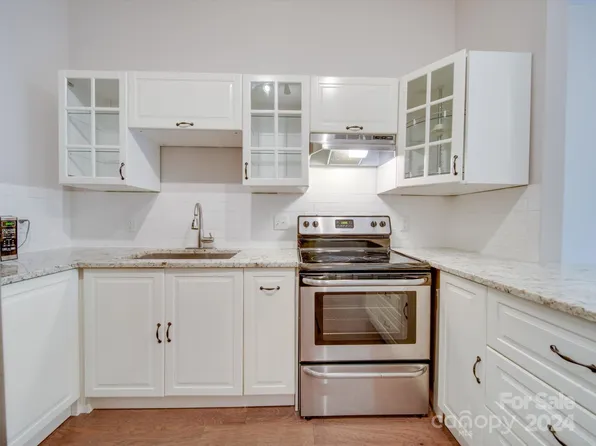 2125 Southend Dr APT 116, Charlotte, NC 28203