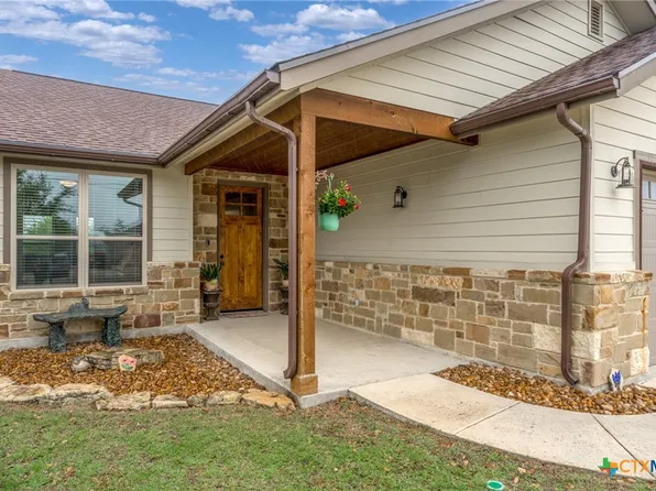 863 Primrose Path, Canyon Lake, TX 78133