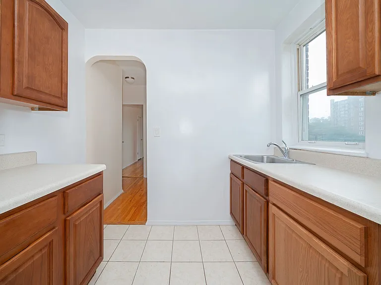 500 Kappock St #6K — Photo 9