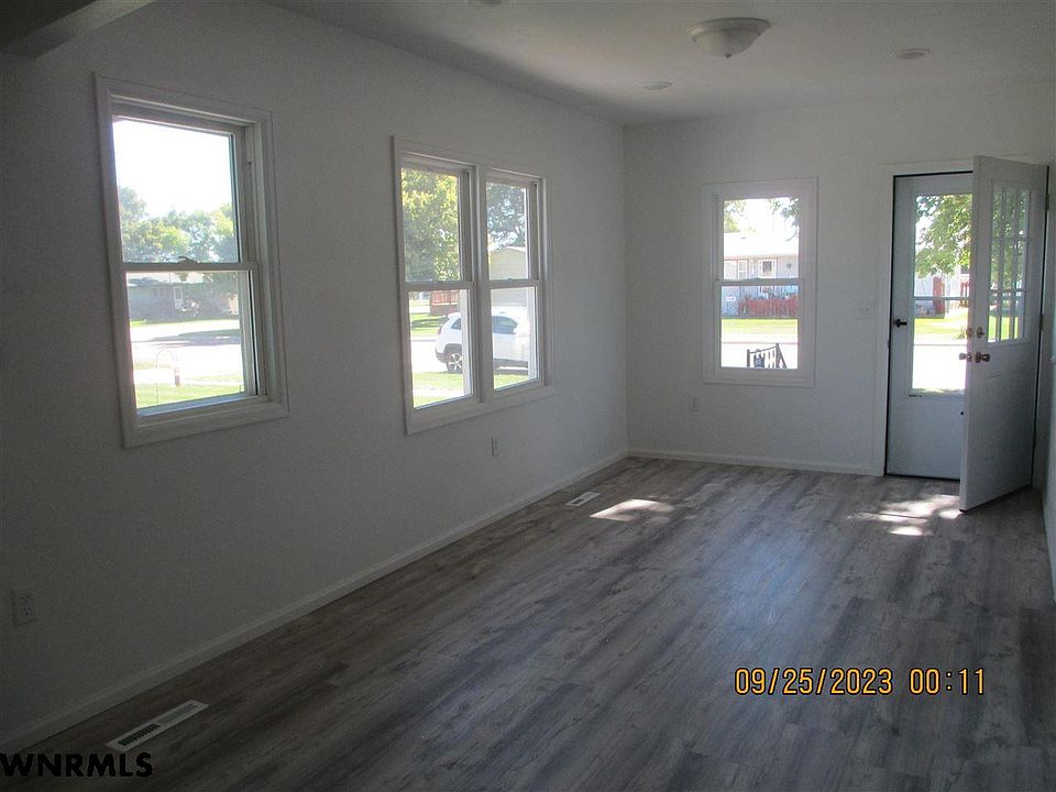 820 K St, Gering, NE 69341 Zillow