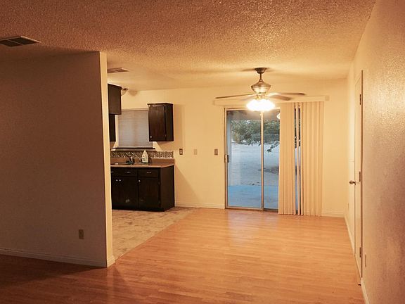 4th image of 58135 Belmont St
