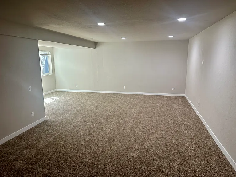 9402 E 58th Pl — Photo 15