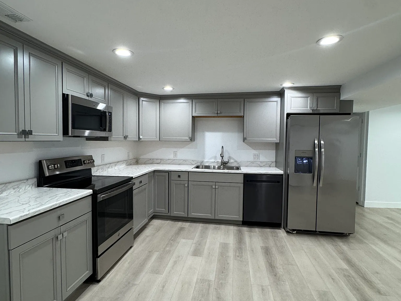 2 bed, 1120 sqft, $2,000 — Photo 1