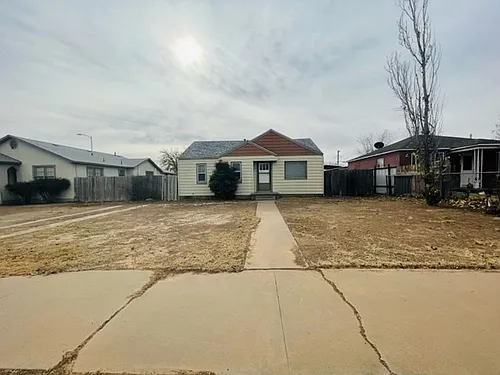 1002 W Deming St Photo 1