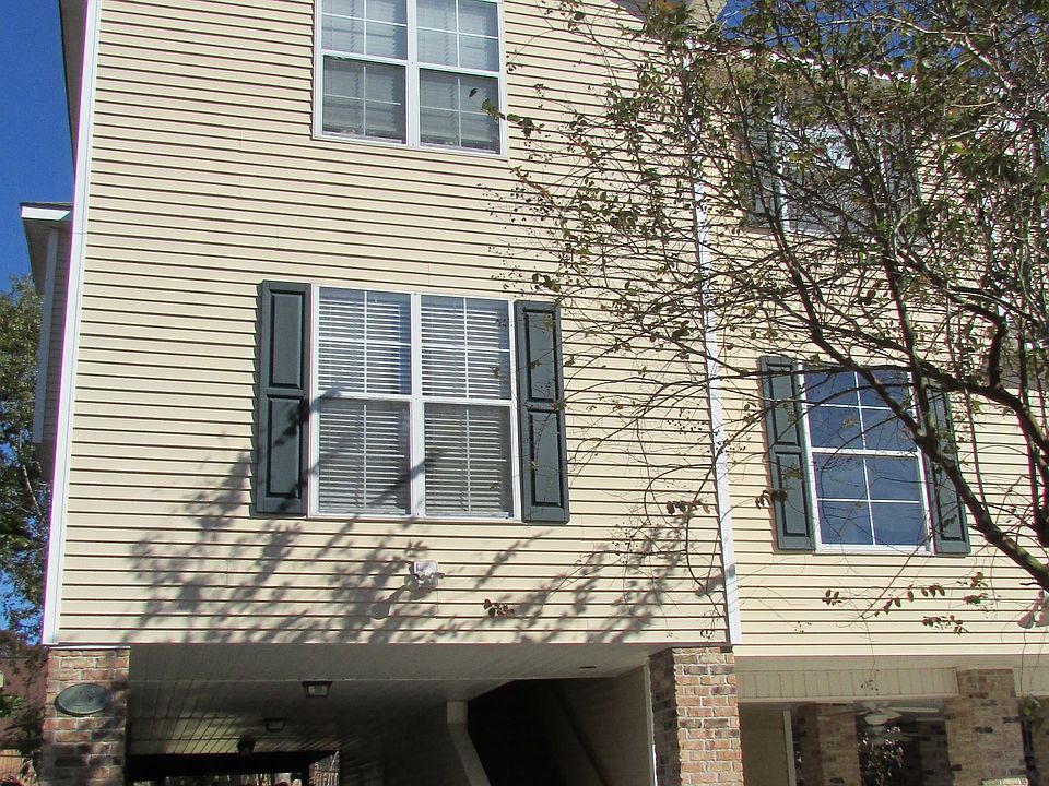1st image of 23 Houmas Pl
