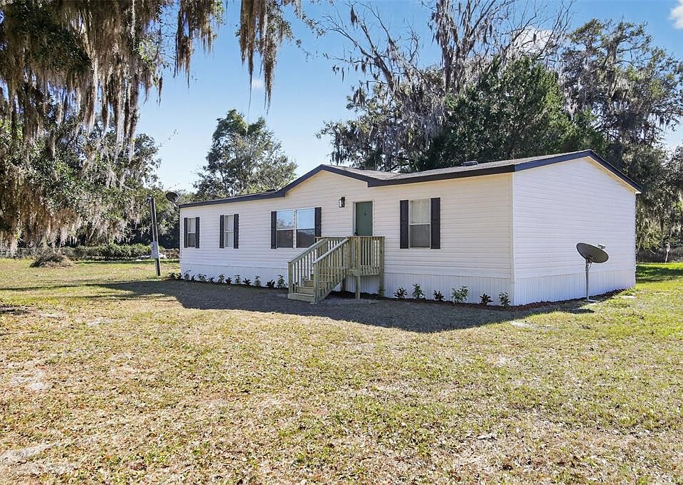 1st image of 21690 NE 40th St