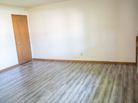 4th image of 4406 Castlewood Pl Unit 1