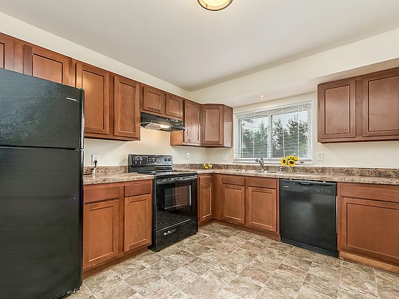 5th image of 2862 Manola Dr