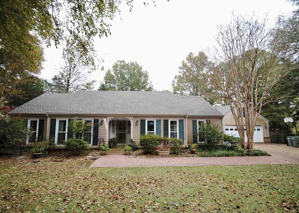 1st image of 2313 Huntington Pl