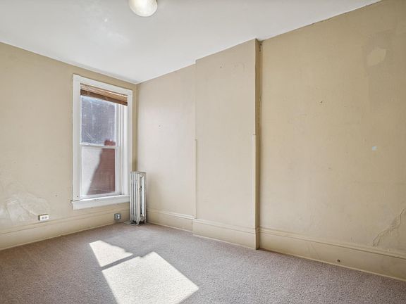 5th image of 538 Loras Blvd #538