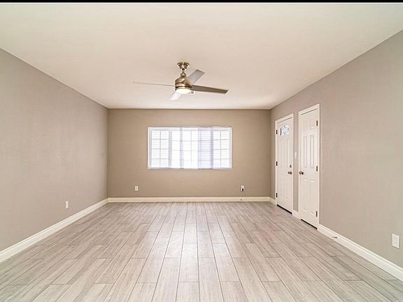 3rd image of 3531 Brynhurst Dr