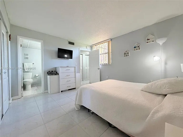 9410 W Flagler St #102 — Photo 18