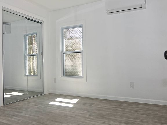 4th image of 505 Midland Ave