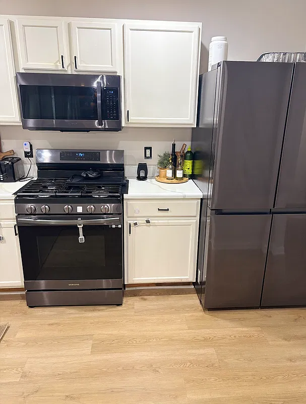 4 bed, 3.0 bath, 2279 sqft, $2,590 — Photo 3